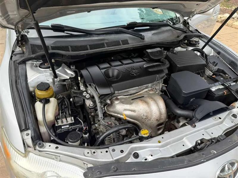 Toyota Camry LE 6-Spd AT 2011