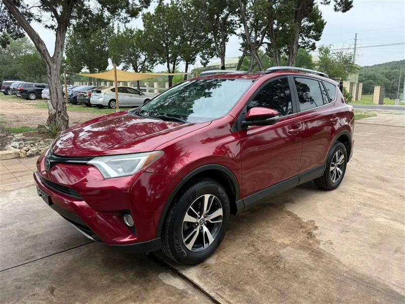 Toyota RAV4 XLE FWD 2018