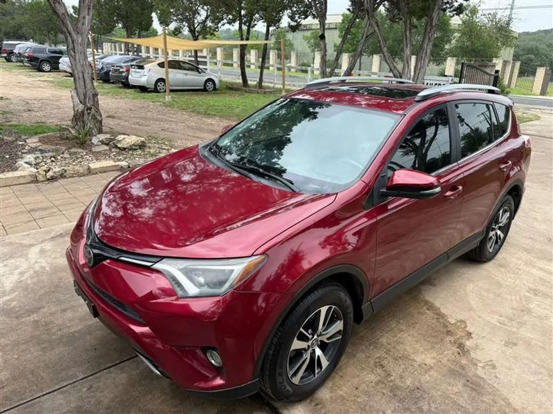 Toyota RAV4 XLE FWD 2018