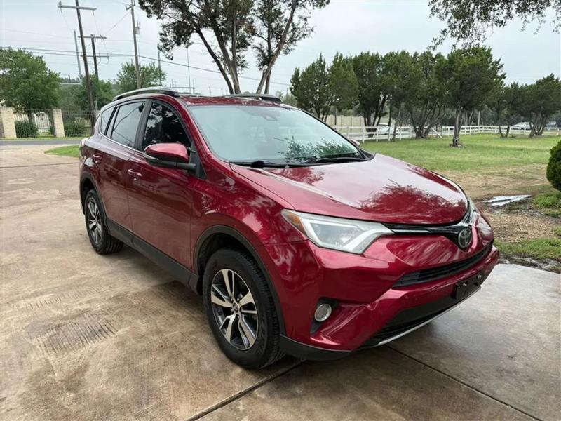 Toyota RAV4 XLE FWD 2018