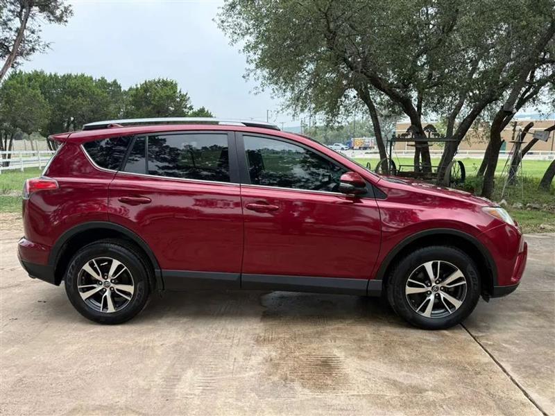 Toyota RAV4 XLE FWD 2018