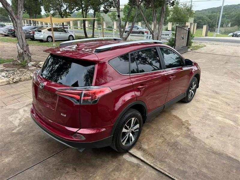 Toyota RAV4 XLE FWD 2018