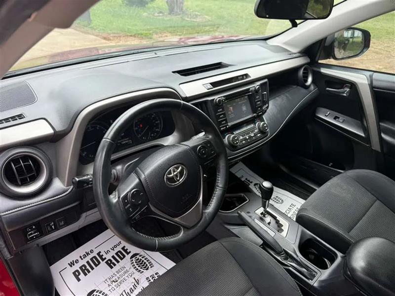 Toyota RAV4 XLE FWD 2018