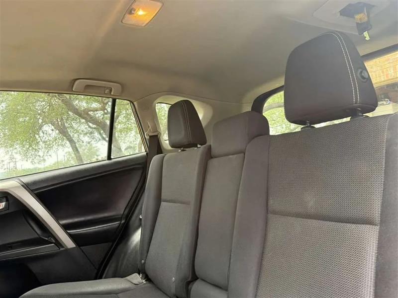 Toyota RAV4 XLE FWD 2018