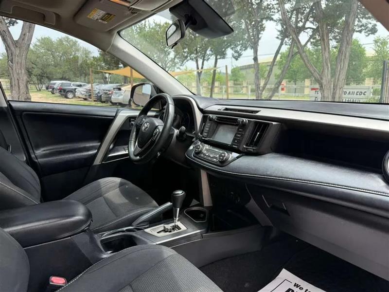 Toyota RAV4 XLE FWD 2018