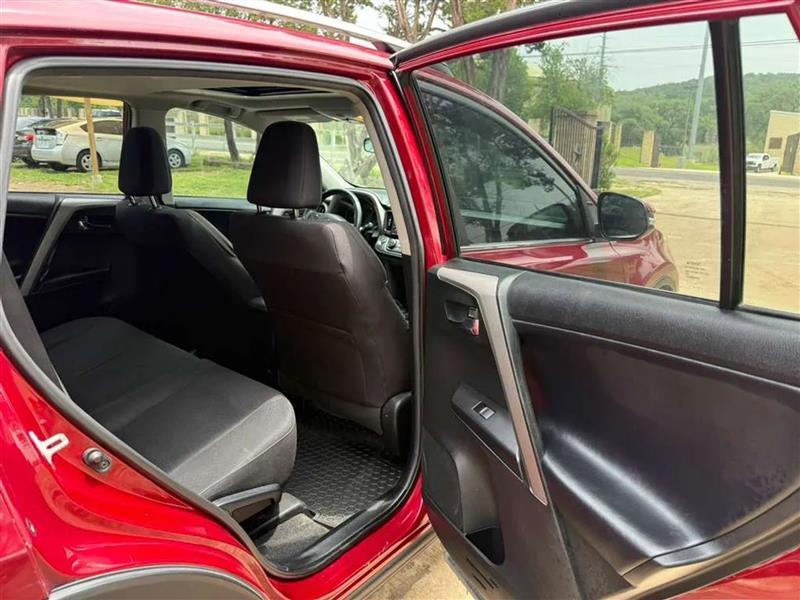 Toyota RAV4 XLE FWD 2018