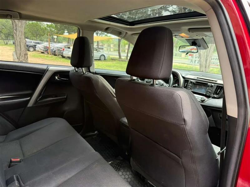 Toyota RAV4 XLE FWD 2018