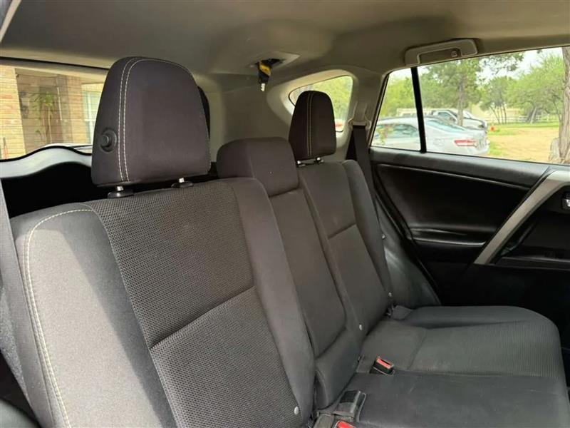 Toyota RAV4 XLE FWD 2018