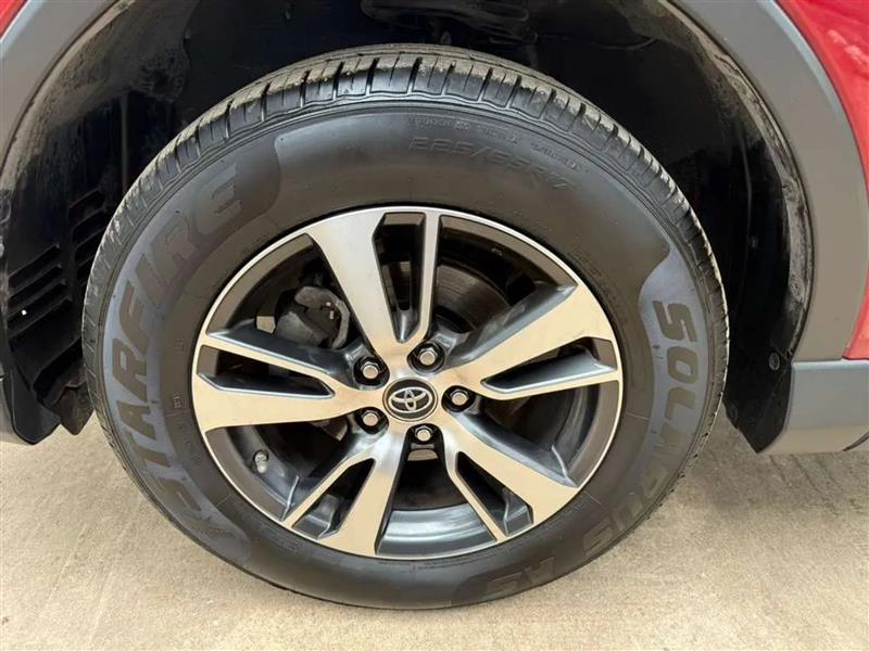 Toyota RAV4 XLE FWD 2018