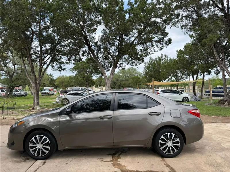 Toyota Corolla LE CVT 2018
