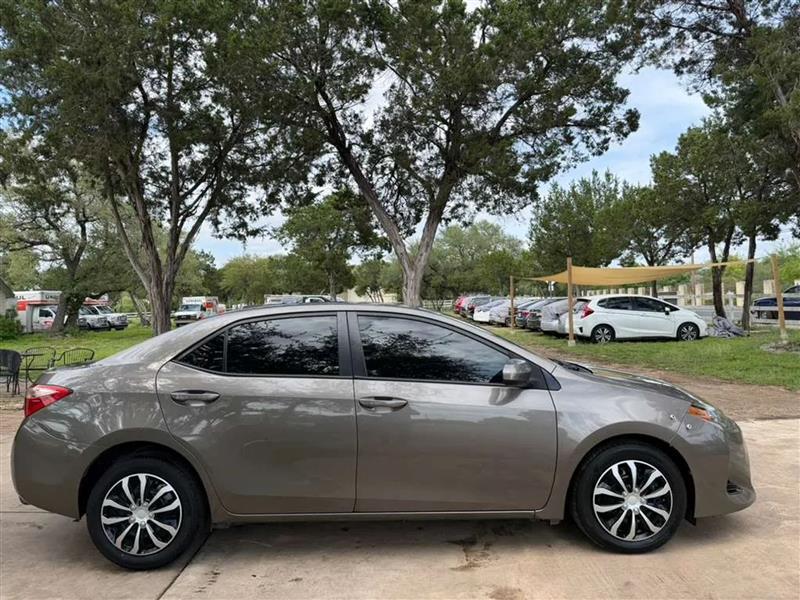 Toyota Corolla LE CVT 2018