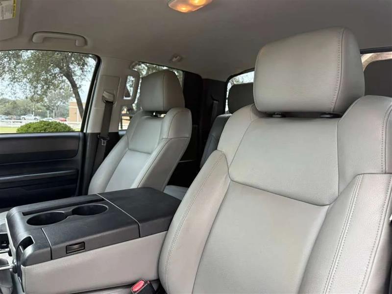 Toyota Tundra SR5 4.6L V8 Double Cab 2WD 2015