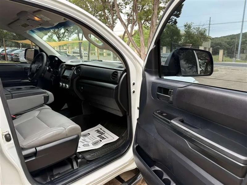 Toyota Tundra SR5 4.6L V8 Double Cab 2WD 2015