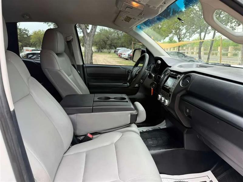 Toyota Tundra SR5 4.6L V8 Double Cab 2WD 2015