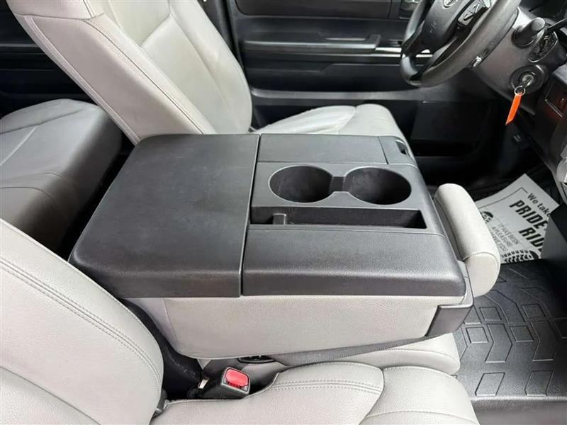 Toyota Tundra SR5 4.6L V8 Double Cab 2WD 2015