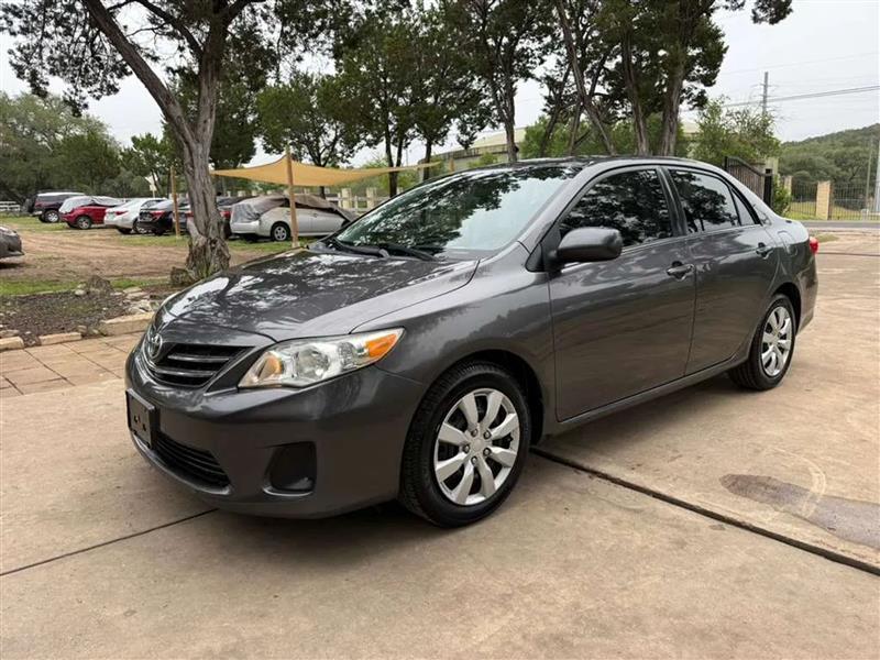 Toyota Corolla LE 4-Speed AT 2013