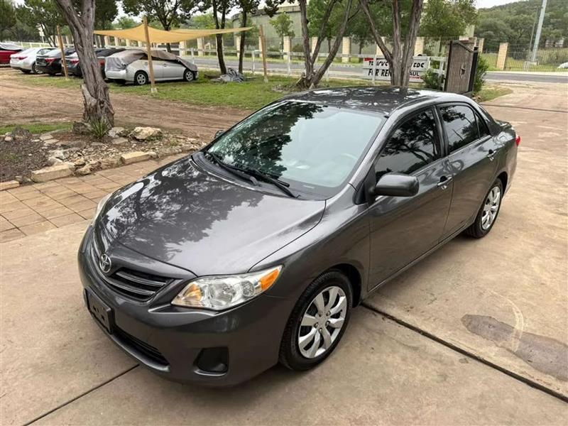 Toyota Corolla LE 4-Speed AT 2013