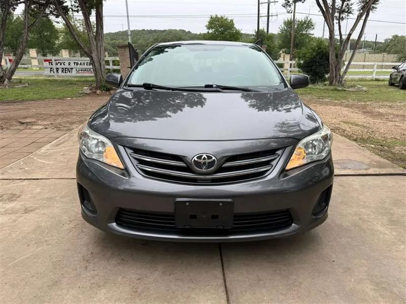 Toyota Corolla LE 4-Speed AT 2013