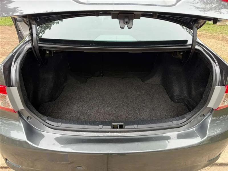 Toyota Corolla LE 4-Speed AT 2013
