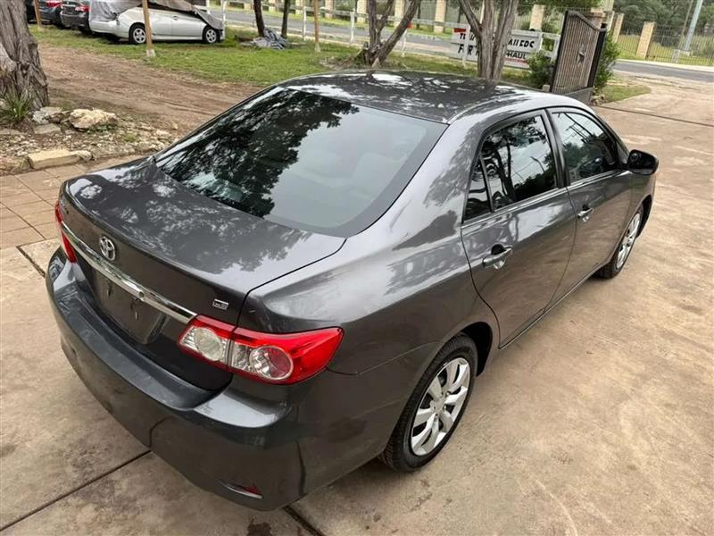 Toyota Corolla LE 4-Speed AT 2013