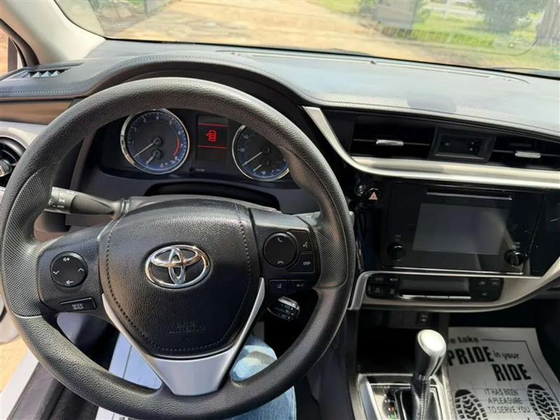 Toyota Corolla LE CVT 2018
