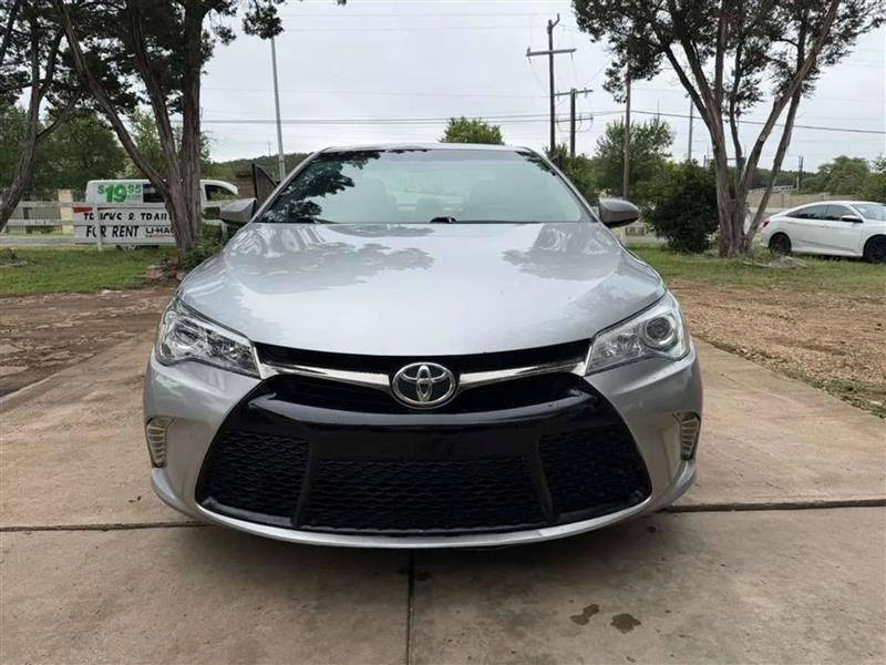 Toyota Camry SE 2016