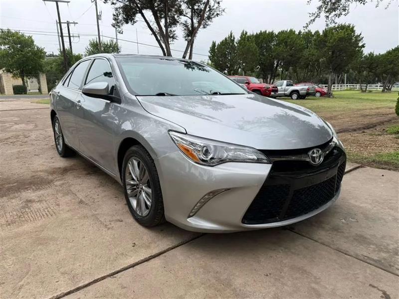 Toyota Camry SE 2016
