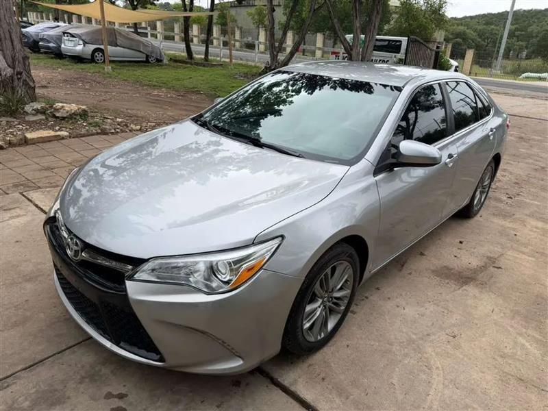 Toyota Camry SE 2016