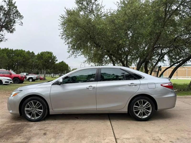 Toyota Camry SE 2016