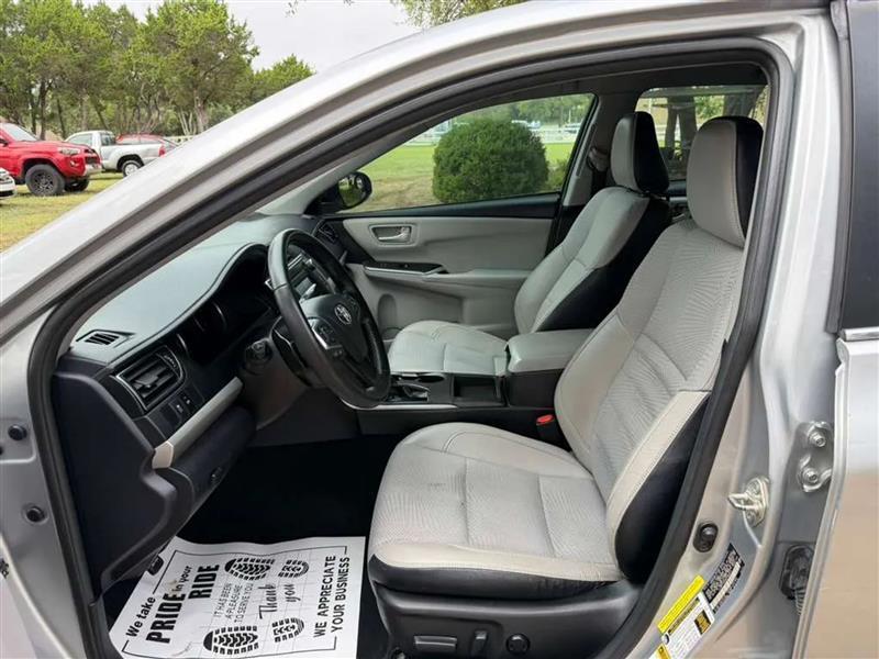 Toyota Camry SE 2016