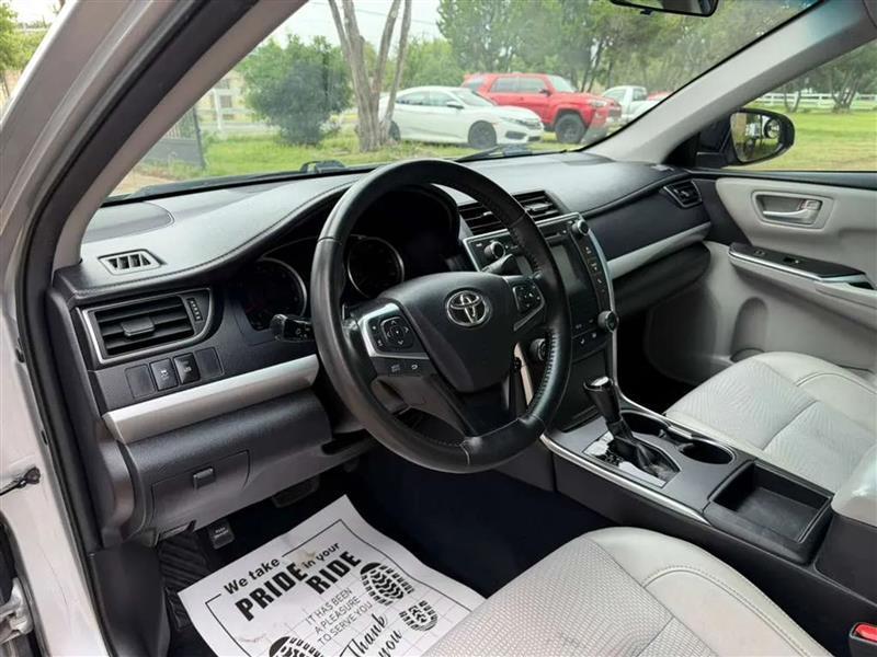 Toyota Camry SE 2016