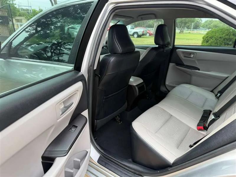Toyota Camry SE 2016