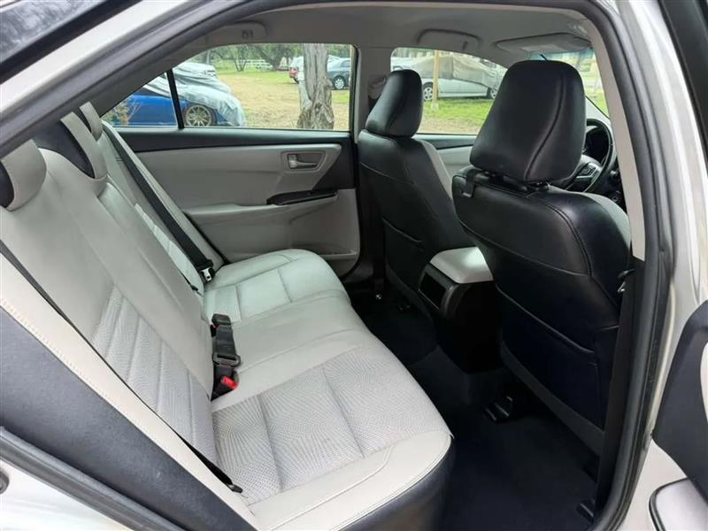 Toyota Camry SE 2016