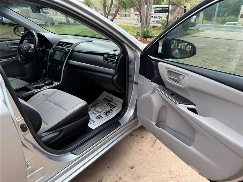 Toyota Camry SE 2016
