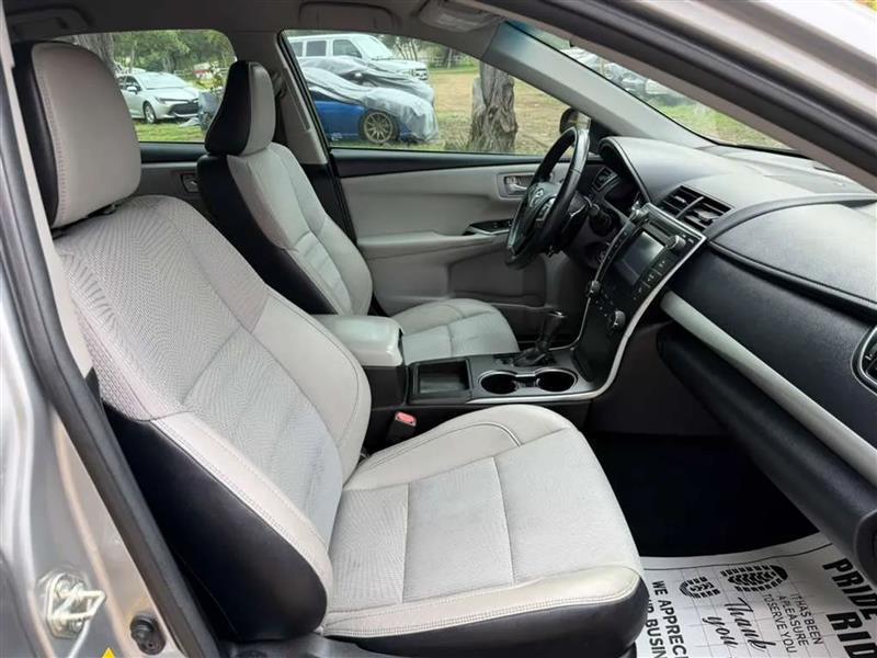 Toyota Camry SE 2016