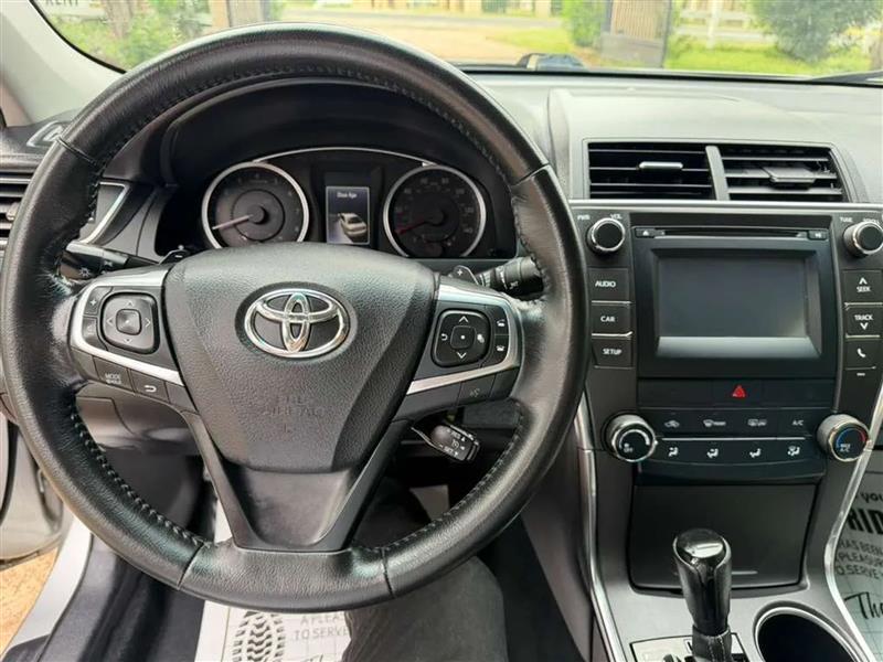 Toyota Camry SE 2016