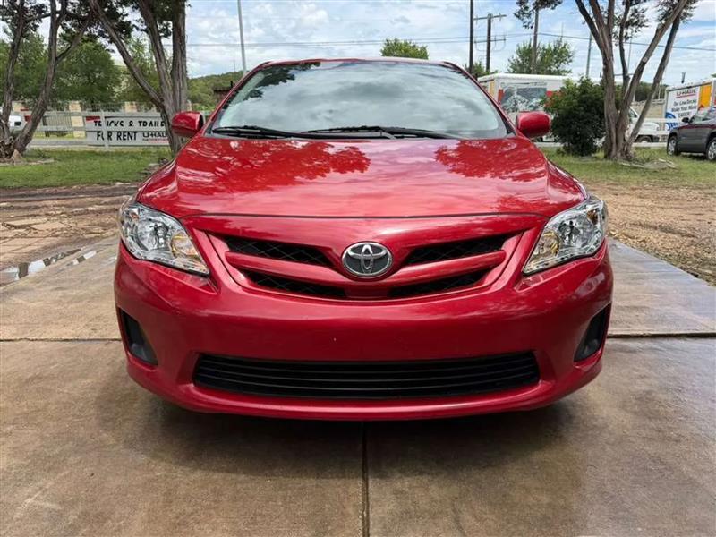 Toyota Corolla LE 4-Speed AT 2012