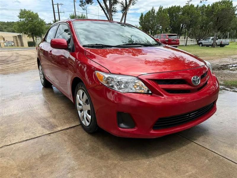 Toyota Corolla LE 4-Speed AT 2012