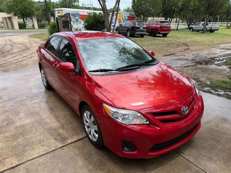 Toyota Corolla LE 4-Speed AT 2012