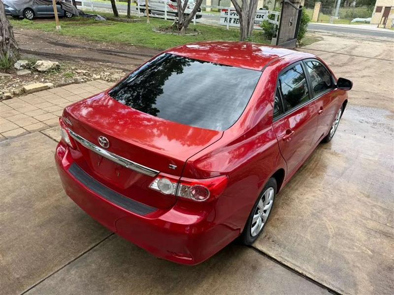 Toyota Corolla LE 4-Speed AT 2012