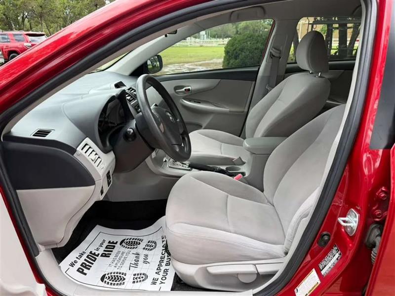 Toyota Corolla LE 4-Speed AT 2012