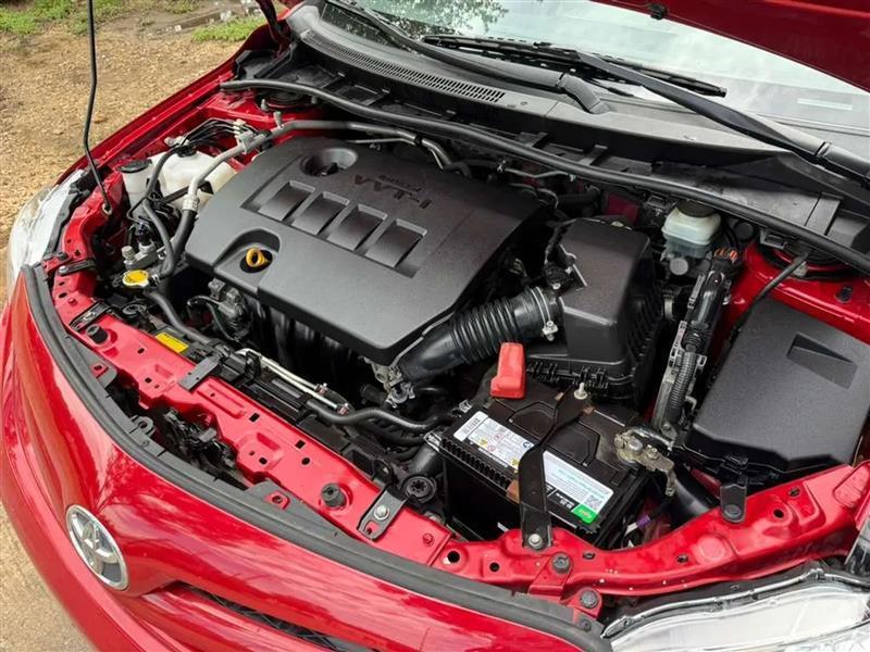 Toyota Corolla LE 4-Speed AT 2012