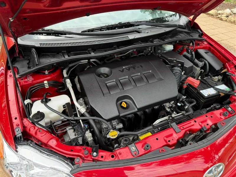 Toyota Corolla LE 4-Speed AT 2012