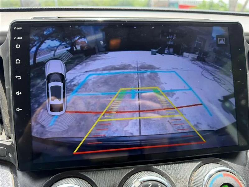 Toyota RAV4 LE AWD 2018