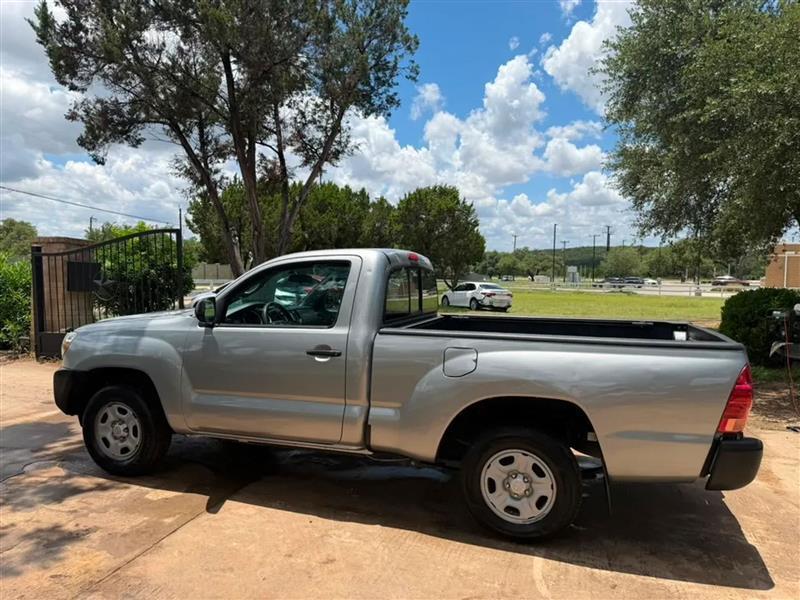 Toyota Tacoma Regular Cab I4 5MT 2WD 2014