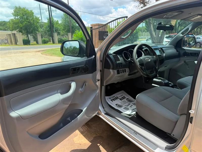 Toyota Tacoma Regular Cab I4 5MT 2WD 2014