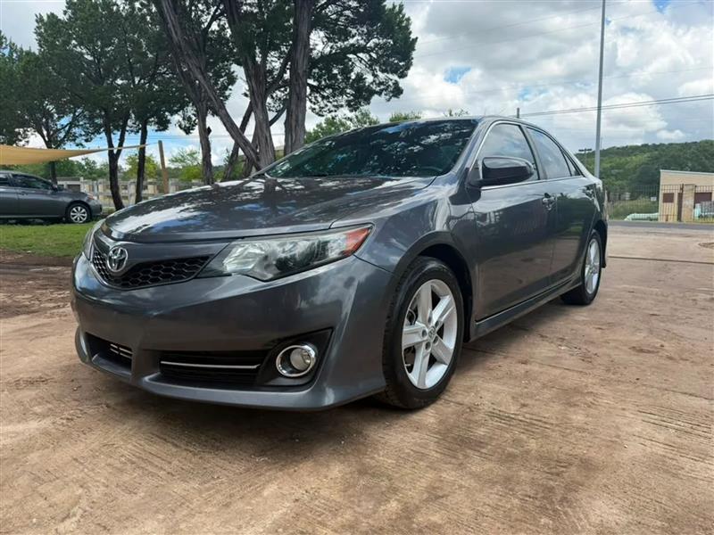 Toyota Camry SE 2014