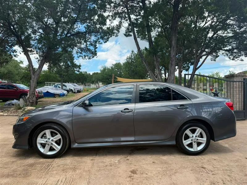 Toyota Camry SE 2014