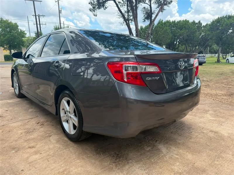 Toyota Camry SE 2014