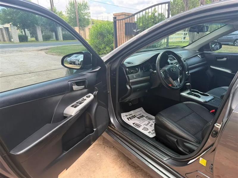 Toyota Camry SE 2014